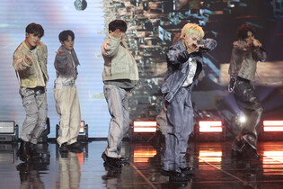 Japanese boy group ONE OR EIGHT