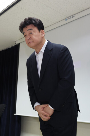 Celebrity restaurateur Paik Jong-won