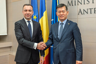 Arms agency head meets Romanian minister
