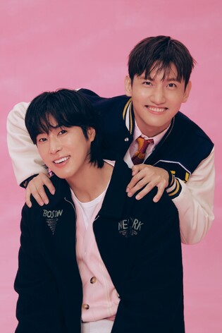 동방신기, SM과 재계약…"20년 넘는 시간 동행해 뜻깊어"