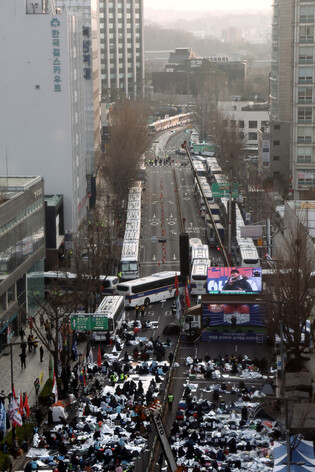 Rally ahead of Constitutional Court's ruling on Yoon