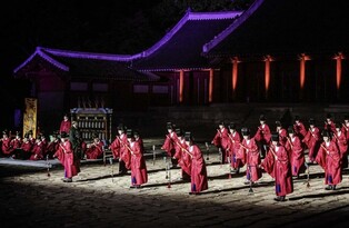 밤하늘 아래 펼쳐진 조선 왕실의 음악…종묘제례악 야간 공연