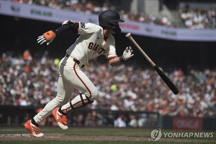 샌프란시스코 이정후, 5경기 연속 안타…팀 구하는 호수비까지