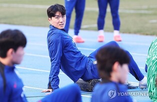 황인범 또 부상?…알크마르전 결장 "완전히 회복되지 않았다"