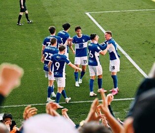 '백승호 선발' 버밍엄, 반즐리 6-2 대파…2부 승격 눈앞