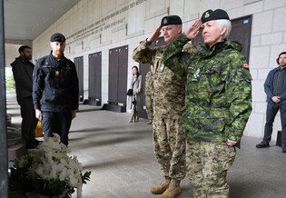 Canada's military chief visits war memorial