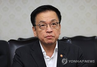 Gov't to announce details of 10 tln-won supplementary budget proposal next week: finance minister