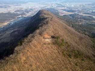 함안 아라가야 왕성 봉산산성에 '토석혼축' 축성기법 확인