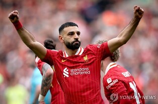 EPL 최고 공격수 살라흐, 리버풀과 재계약…2년 더 동행