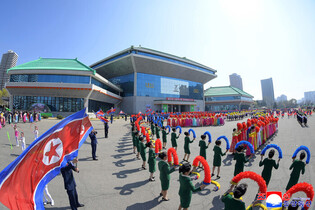 Spring People's Art Festival for N.K. founder