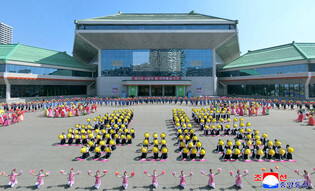 Spring People's Art Festival for N.K. founder