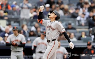조용해진 양키스타디움…"이정후, 동물원을 도서관으로 만들어"