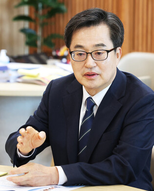 Presidential hopeful Kim Dong-yeon