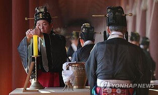 Ancestral Tablets Return to Jongmyo Shrine After Renovation