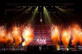 LE SSERAFIM Kicks Off 1st World Tour