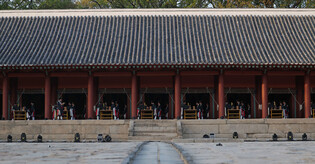 Renovated main hall of Jongmyo Shrine