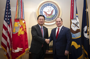 S. Korean envoy meets U.S. Navy secretary