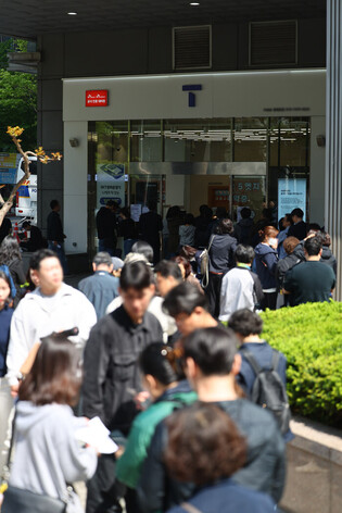 Free USIM replacement for customers after network hacking incident