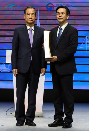 Ceremony on 60th anniv. of starting overseas construction projects