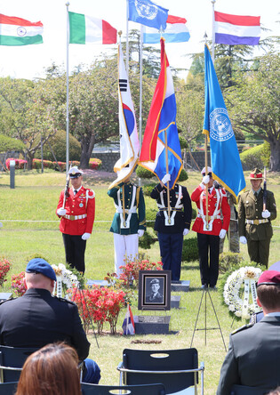 Dutch Korean War vet laid to rest in S. Korea