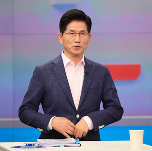 TV debate of contenders in PPP's presidential primary race