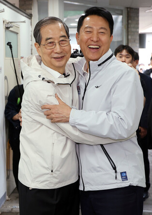 Ex-PM Han declares presidential bid