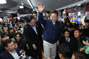 DP presidential candidate visits traditional market