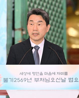 Acting president at Buddha's birthday celebration