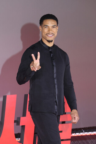 Greg Tarzan Davis in Seoul