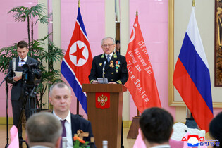 Russia hosts banquet marking Victory Day in Pyongyang