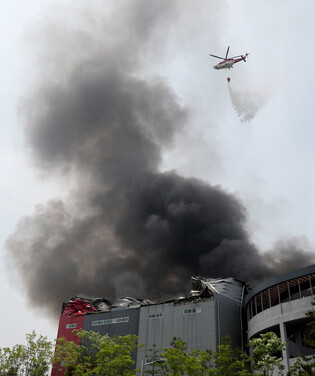 Fire at logistics warehouse