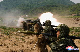 N. Korea's tactical drill demonstrations of different arms