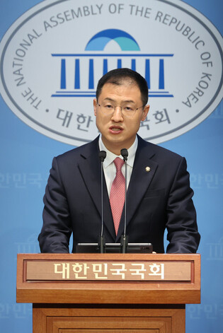 Ex-PPP lawmaker supports DP presidential candidate