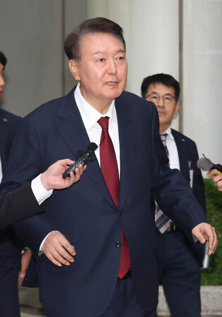 4th hearing of Yoon's trial over insurrection charges