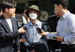 Court to review arrest warrant for murder suspect