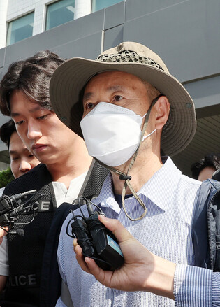 Court to review arrest warrant for murder suspect