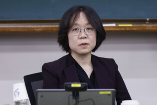 Judges meet on controversy over Lee's election law violation case