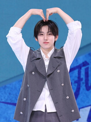 S. Korean boy group KickFlip