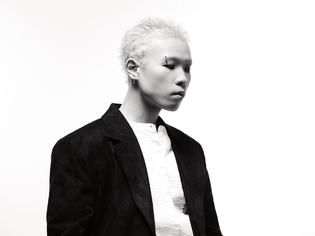 SURL's Hoseung Collaborates with Thai Duo LANDOKMAI on 'Finger Paint'