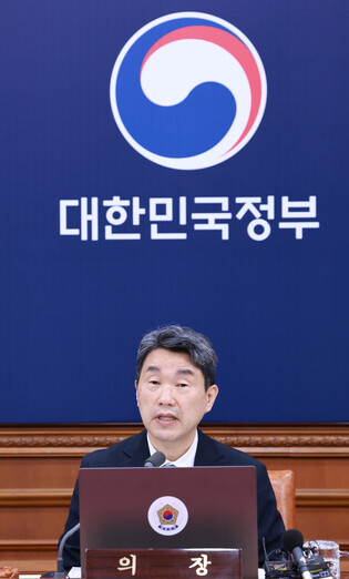 Acting president attends Cabinet meeting