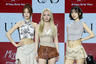 S. Korean girl unit group Dreamcatcher UAU