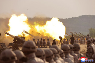 N.K. leader watches artillery firing contest