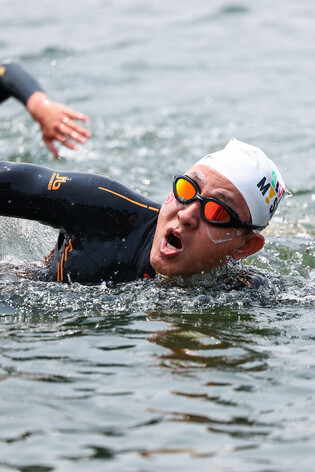 Triathlon festival on Han River