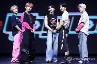 [가요소식] 나우어데이즈, '나우즈'로 팀명 변경