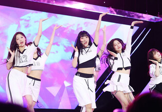 S. Korean girl group Uspeer