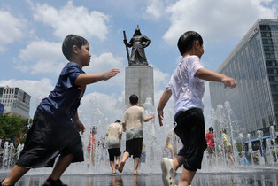 Seoul in early summer mode