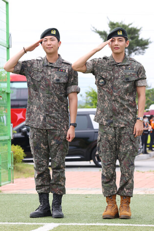 BTS' RM, V discharged from military service