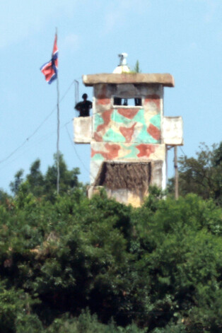 N. Korea appears to pause broadcasts of loud noises toward S. Korea