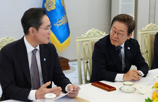 Lee meets with biz leaders