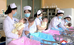 1st birth of quintuplets in N. Korea
